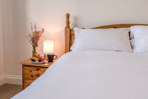3 bedrooms, laptop workspace, bed sheets - Culver House, Aldeburgh (Aldeburgh)