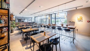 Daily buffet breakfast for a fee - PLAZA INN Ulm (Ulm)