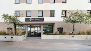 Property entrance - PLAZA INN Ulm (Ulm)