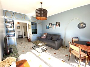 تلفزيون ذكي، كُتُب