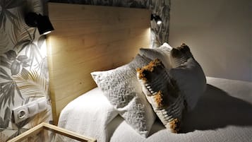 2 habitaciones, minibar y espacio para trabajar con laptop