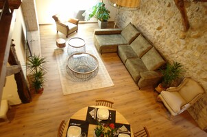 Apartamento luxo | Frigobar, espaço de trabalho para notebook