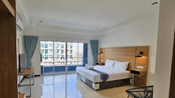 Deluxe-Doppelzimmer, Balkon | Kostenloses WLAN, Bettwäsche