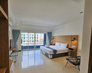 Kamar Double Deluks, balkon | Wi-Fi gratis dan seprai linen