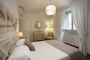 2 室のベッドルーム、アイロン / アイロン台、旅行用ベビーベッド、WiFi (無料)