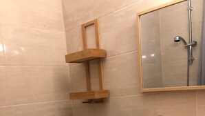 وحدات دش مع أحواض استحمام