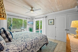 3 habitaciones, tabla de planchar con plancha, wifi y ropa de cama 