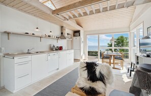 Interior - Nice home in Skårup Fyn with WiFi (Skårup Fyn)