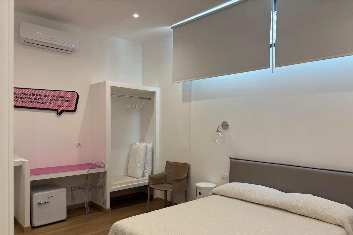 Deluxe Room | Peralatan tempat tidur premium, gebar bulu kapas, tilam berlapik
