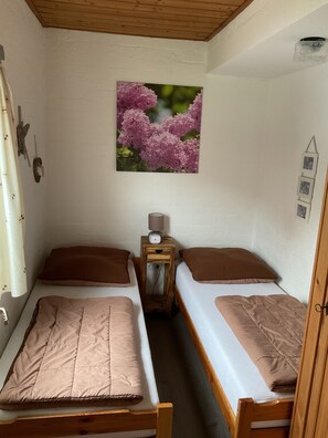 2 Schlafzimmer, Bügeleisen/Bügelbrett, Reisekinderbett, kostenloses WLAN