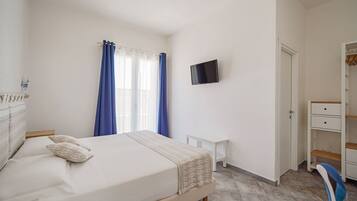 Superior-Zimmer, 1 Queen-Bett | 1 Schlafzimmer, Pillowtop-Betten, Schreibtisch