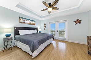 Signature House, 3 Bedrooms, Balcony