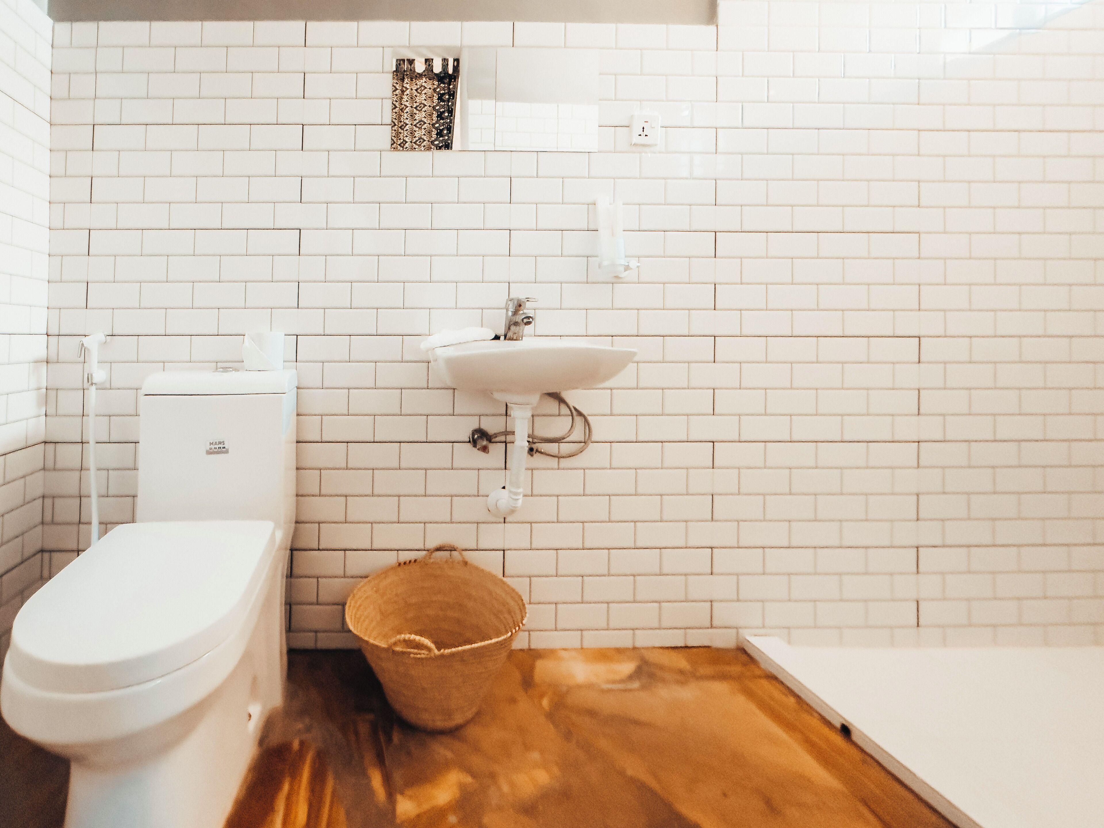 Standard Double Room, 1 Queen Bed | Bathroom | Shower, rainfall showerhead, hair dryer, slippers