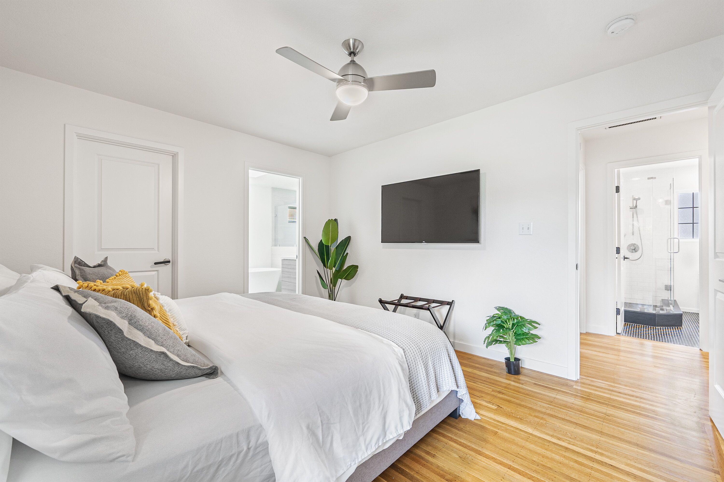 3 habitaciones, escritorio y wifi gratis 