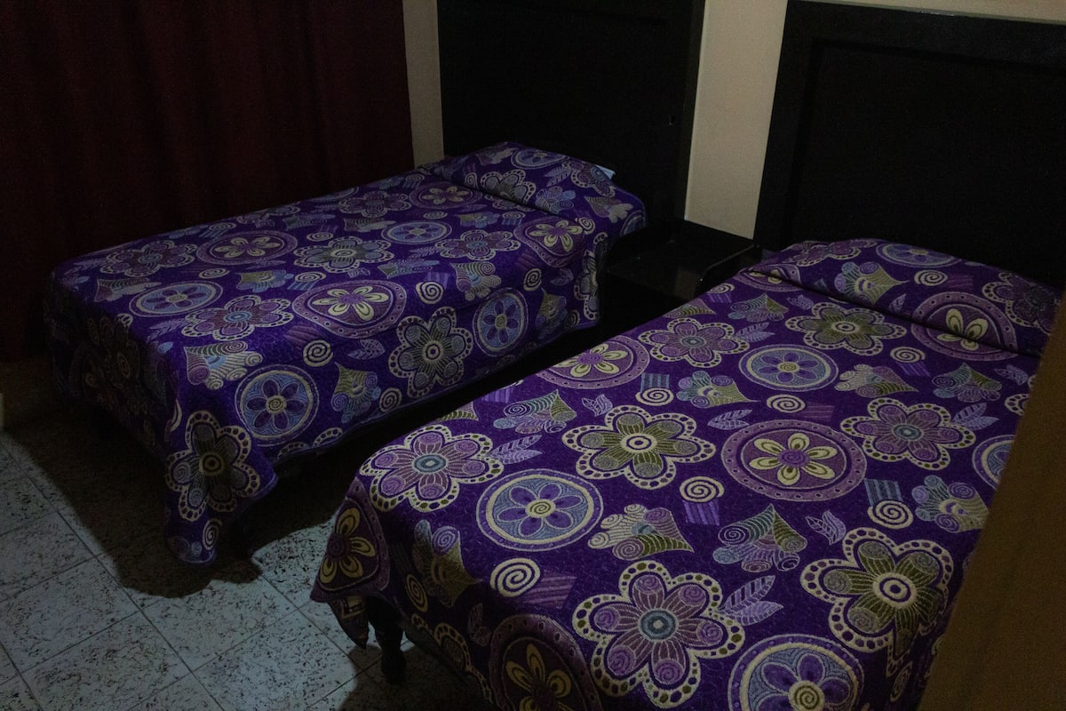 Standard Room, 2 Twin Beds | Soundproofing, free WiFi, bed sheets