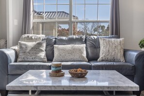 Condo, Multiple Beds, Balcony, Garden View (Brookside Retreat) | Interior