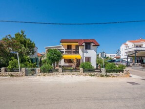 Studio (Studio Apartment with Terrace and Sea) | Exterior