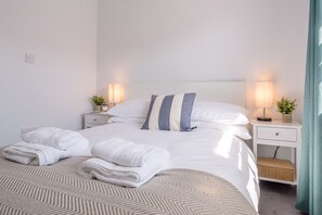 3 bedrooms, laptop workspace, iron/ironing board, bed sheets - Alde Seagull, Aldeburgh (Aldeburgh)