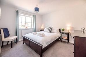 3 bedrooms, laptop workspace, iron/ironing board, bed sheets - Alde Seagull, Aldeburgh (Aldeburgh)