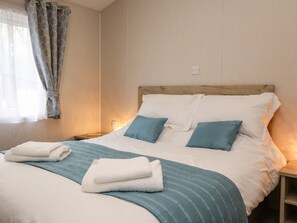 3 bedrooms, individually decorated, individually furnished, free WiFi - Fountain View (Carnforth)