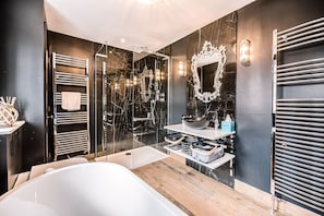 Bathroom - The Picture House, Aldeburgh (Aldeburgh)