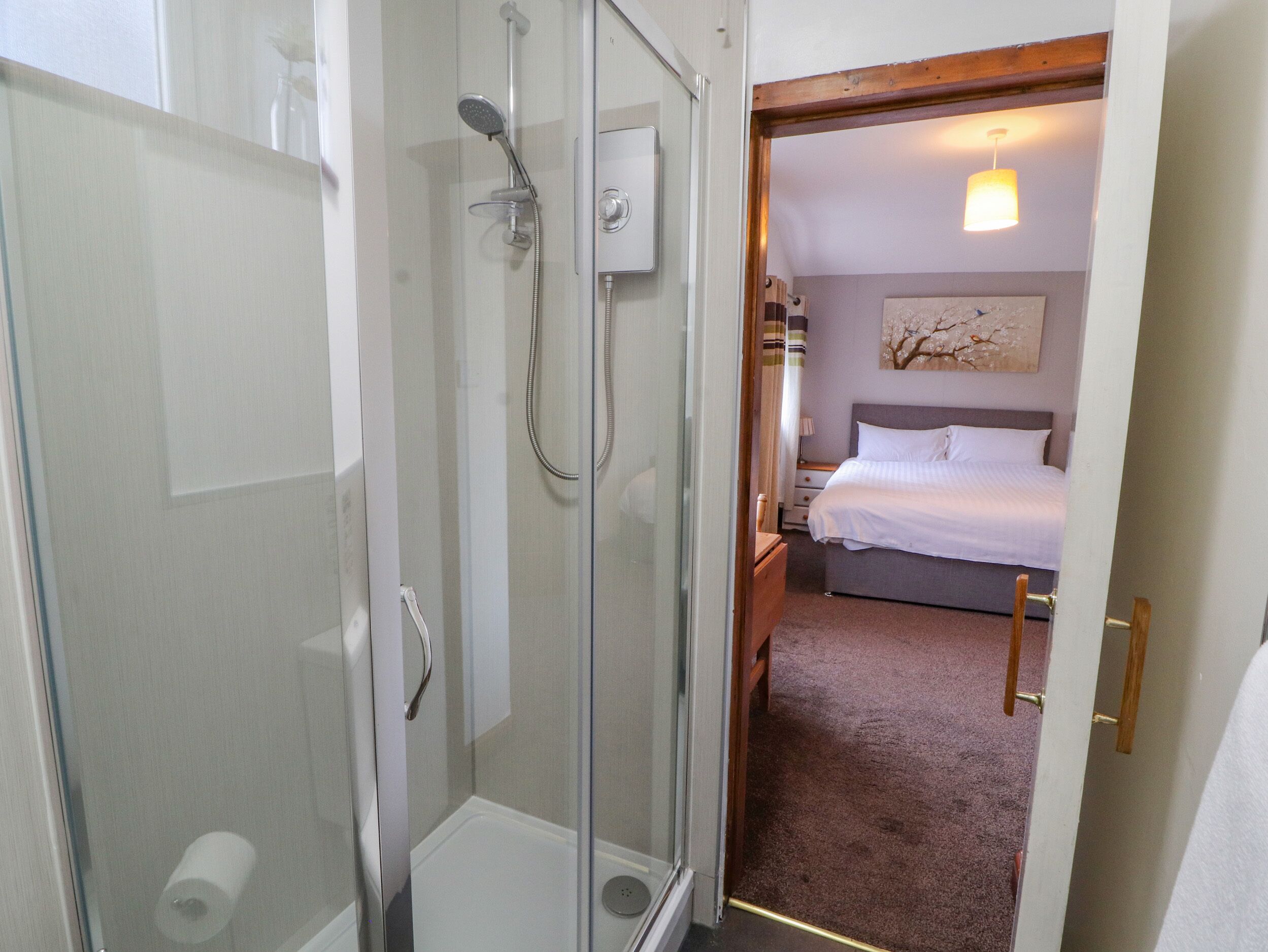 10 bedrooms, individually decorated, individually furnished, free WiFi
