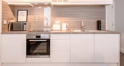 Guildhall Street Apartment