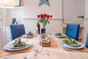 Dining - A Delightful Coastal Cottage (Aldeburgh)