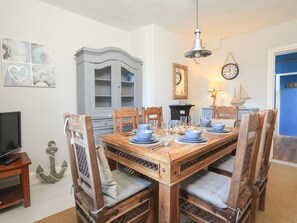 Dining - Sandquay View (Dartmouth)