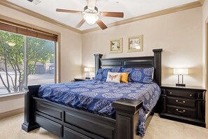 Apartment, 1 King-Bett und Schlafsofa, Terrasse, Bergblick (Sweet Retreat) | 1 Schlafzimmer, individuell dekoriert, individuell eingerichtet