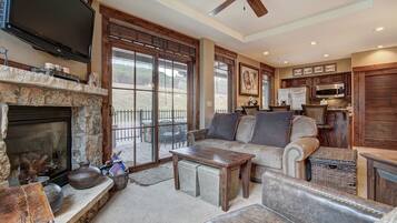 Condo, 1 Bedroom | Interior