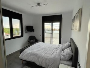 4 bedrooms, Internet