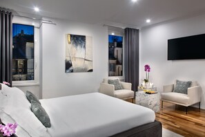 Superior Room, 1 King Bed with Sofa bed, Non Smoking, City View - Fellini Design Suites (Rome)