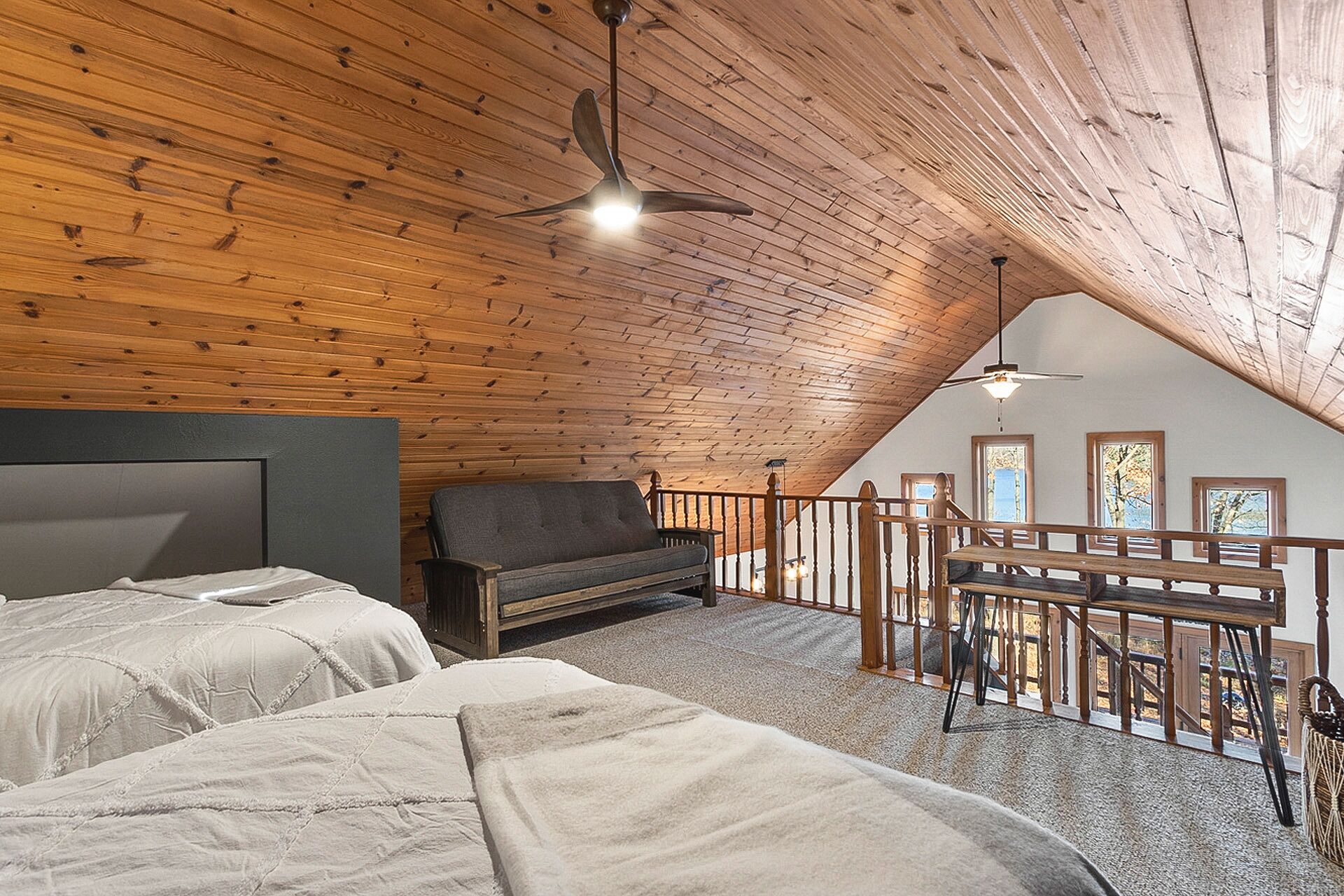 3 bedrooms, desk, iron/ironing board, travel crib