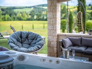 Bain à remous extérieur