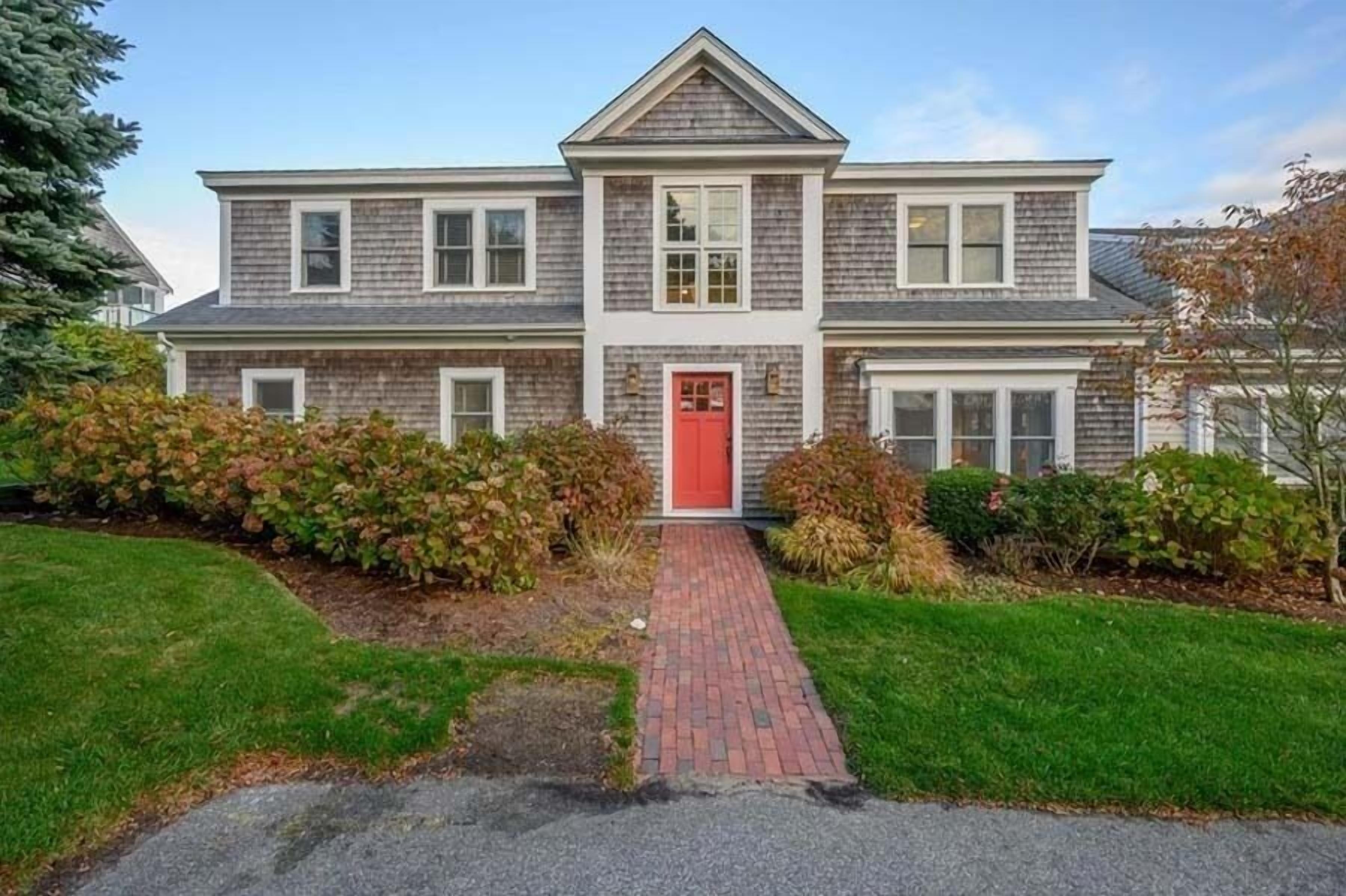 Luxury condo with pool, tennis and waterviews! RPMS118