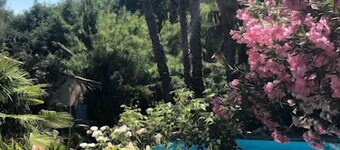 Atypical old sheepfold, with heated swimming pool and jacuzzi,