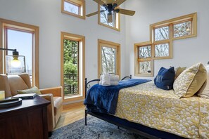 5 Schlafzimmer, Bügeleisen/Bügelbrett, Reisekinderbett, kostenloses WLAN