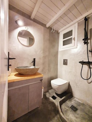 Apartment | Bathroom