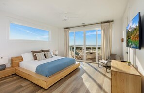 5 Schlafzimmer, Schreibtisch, Bügeleisen/Bügelbrett, Reisekinderbett