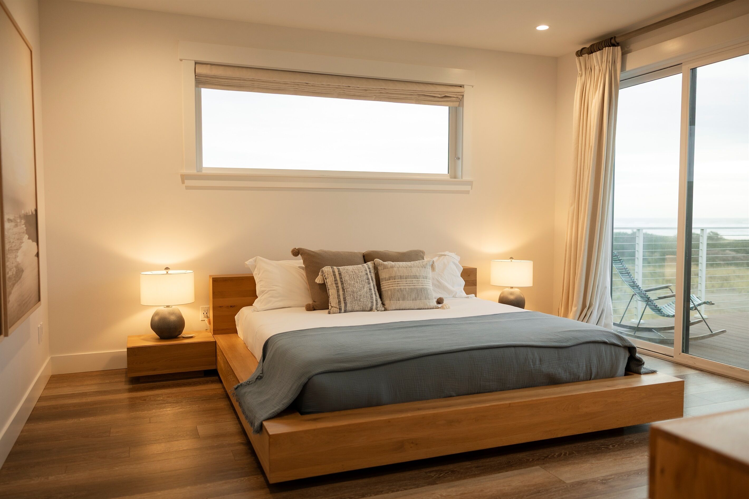 5 bedrooms, desk, iron/ironing board, travel cot