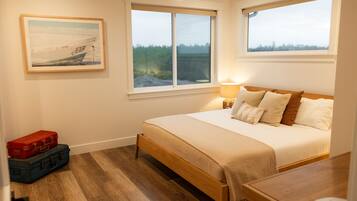 5 Schlafzimmer, Schreibtisch, Bügeleisen/Bügelbrett, Reisekinderbett