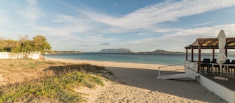 Holiday Home "Villa Rosa sul Mare" with Sea View, Terraces & Wi-Fi