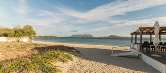 Holiday Home "Villa Rosa sul Mare" with Sea View, Terraces & Wi-Fi