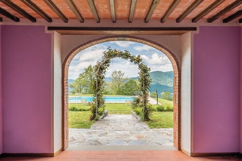 Ferienhaus "Serrino 5" mit Bergblick, Pool und WLAN