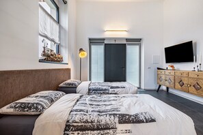 1 dormitorio, tabla de planchar con plancha, wifi gratis y ropa de cama