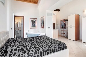 1 bedroom, bed sheets - Studio "Serra Monolocale" with Terrace and Air Conditioning (bonassola)