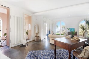 Interior - Apartment "Il Paradiso Sul Mare" with Shared Garden and Wi-Fi (bonassola)