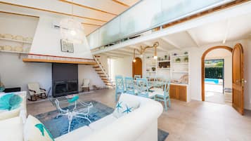 Tv, pejs, bordtennisbord