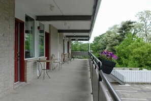 ลานระเบียง/นอกชาน